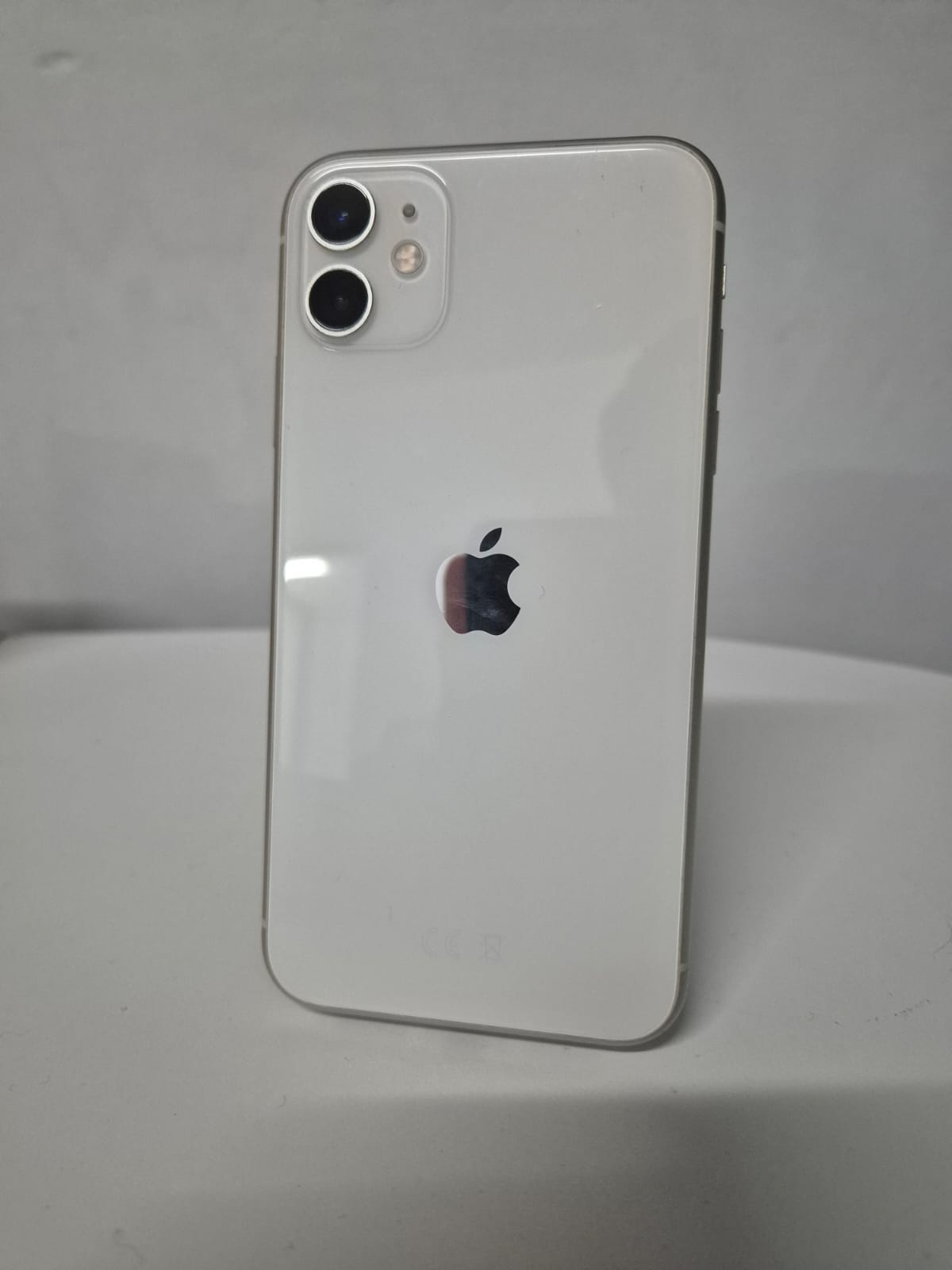 IPhone 11 128Gb batería 80% Blanco Usado (IMPECABLE)